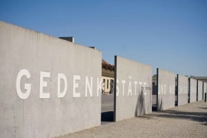 Berlín: tour guiado de 4 horas en autobús y grupo reducido por Sachsenhausen