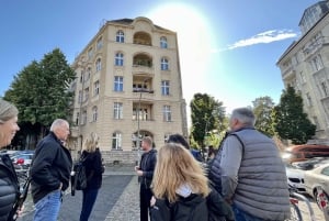 Berlin: Guided Craft Beer & Cultural Tour With Snacks