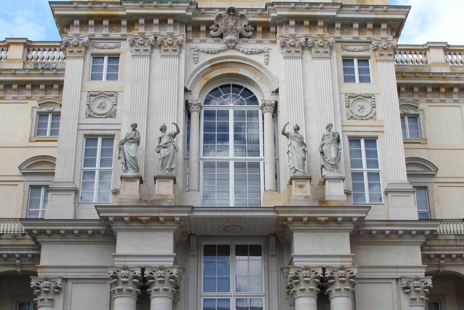 Berlino: Tour guidato dei palazzi da un insider