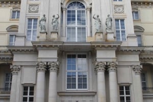 Berlin: Guided Palace Tour by the Insider