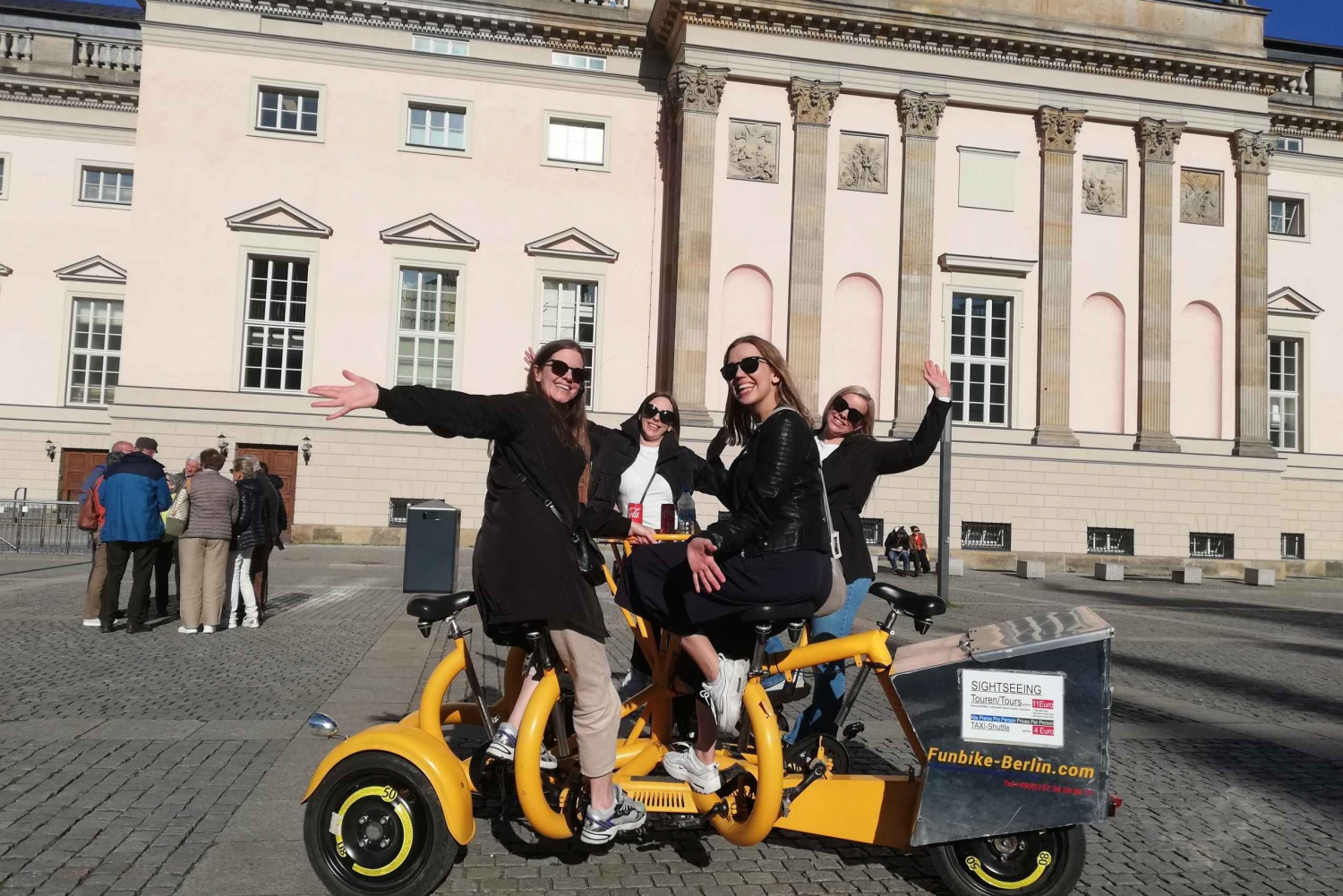 Berlim: Passeio turístico guiado com Conference Bikes