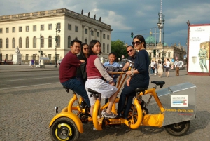 Berlin: Geführte Sightseeingtour mit Konferenzfahrrädern