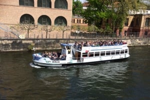 Berlino: Crociera turistica in barca con audioguida