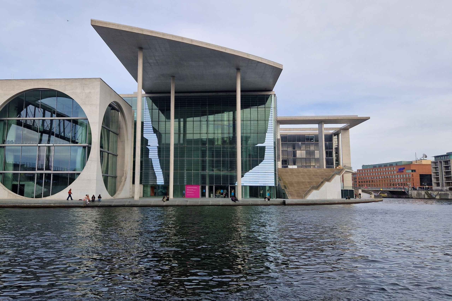 Berlin: Guided Walking Tour around the Reichstag