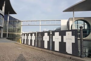 Berlin: Guided Walking Tour around the Reichstag
