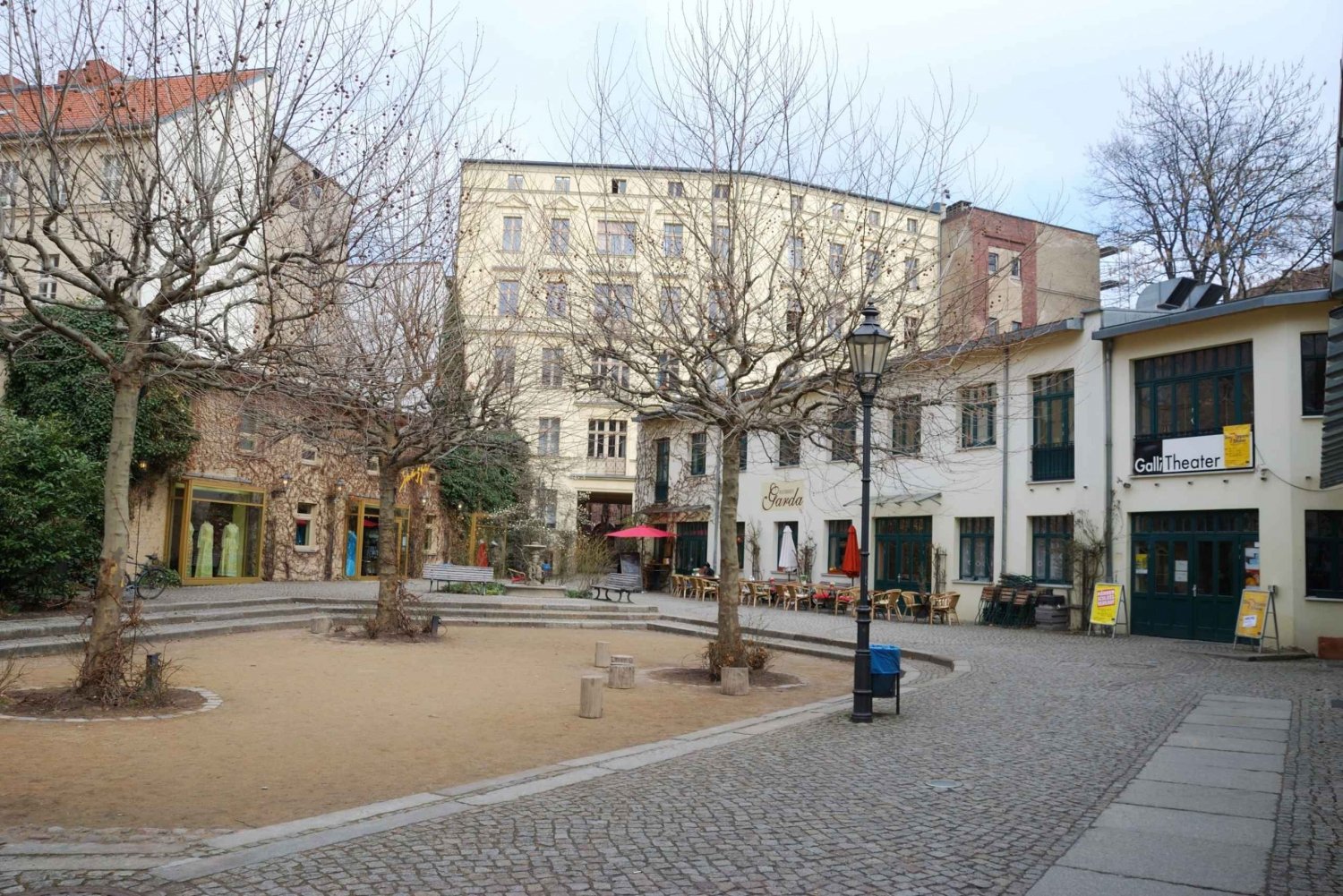 Berliini: Hackesche Höfe Courtyards Walking Tour: Hackesche Höfe Courtyards Walking Tour