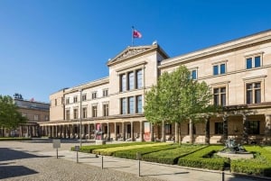 Berlin: Highlights Neues Museum Guided Tour