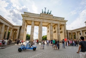 Berlin: Highlights of Berlin Walking Shared or Private Tour