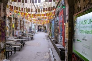 Berlin: Historic Backyards Guided Neighbourhood Walk