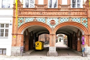 Berlin: Historic Backyards Guided Neighbourhood Walk