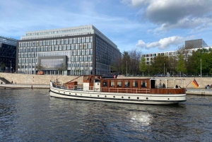 Berlino: Tour panoramico in barca del centro storico di Berlino