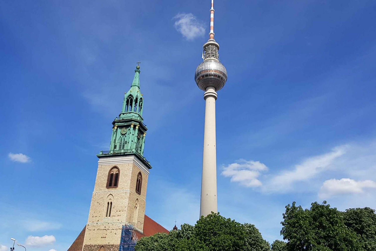 Berlin: Historic Center Walking Tour with a Real Berliner