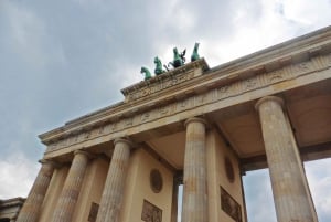 Berlin: Historic Center Walking Tour med en rigtig Berliner