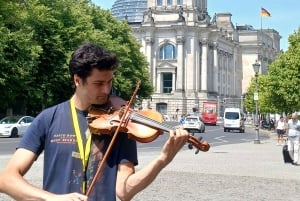 Berlino: tour storico a piedi con musica dal vivo