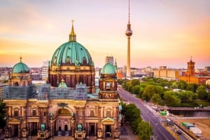 Berlin: Instagram-Worthy Spots Tour with Photographer