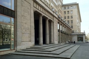 Berliini: Karl-Marx-Alleen 1950-luvun arkkitehtuurin kävelykierros