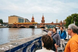 Berlín: Visita nocturna guiada a pie por Kreuzberg