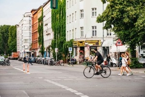 Berlin: Kreuzberg Guided Walking Evening Tour