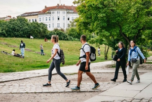 Berlin: Kreuzberg Guided Walking Evening Tour