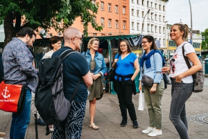Berlin: Kreuzberg Guided Walking Evening Tour