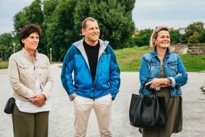 Berlin: Kreuzberg Guided Walking Evening Tour