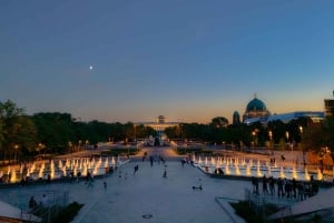 Berlijn: Lights Festival Open-Top Night Tour met live gids