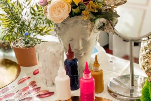 Berlin: Lipstick-Making Workshop with Prosecco