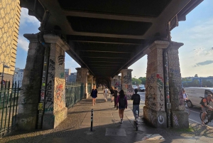 Berlin: Neighborhood, Dome & Kebab: Segway Tour through Kreuzberg and Neukölln