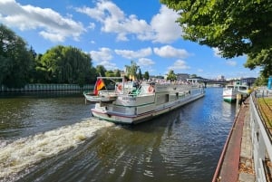 Berlin: Potsdam-Rundfahrt über die Unterhavel mit Guide