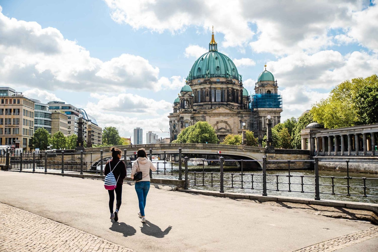 Berlin: Private and Personalized Tour with a Local Host