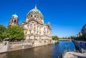 Berlin: Private Architecture Tour with a Local Expert