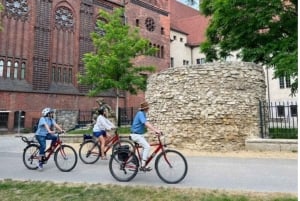 Berlin: Private Bike Tour of Iconic Sights & Local Secrets