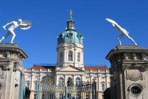 Berlin: Private City Highlights Tour mit dem Auto