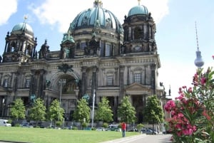 Berlin: Private City Highlights Tour mit dem Auto