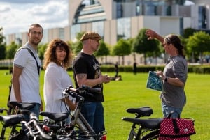 Berlin: Private E-Bike Tour of Mitte and Berlin Wall
