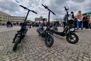 Berlin: Private E-Scooter Highlights Tour