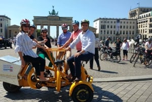 ベルリン：Funbikes でのプライベートガイド付き観光ツアー