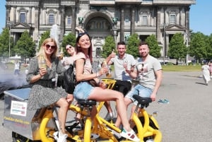 ベルリン：Funbikes でのプライベートガイド付き観光ツアー