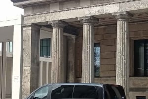 Berlin: Private Minivan Transfer with Driver and Guide