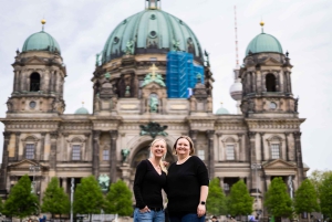 Berlin: Private Photo Session with Professional Photographer