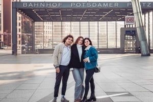 Berlin: Private Photo Walk with Professional Photographer