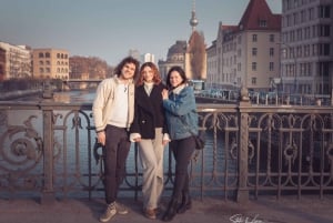 Berlin: Private Photo Walk with Professional Photographer