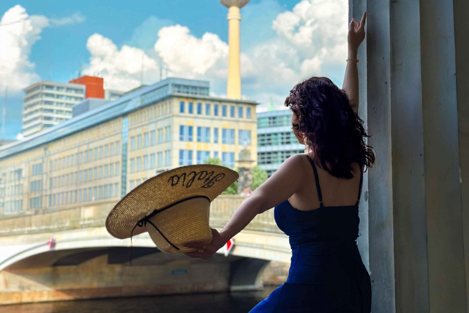 Berlin: Private Photoshoot with a Vacation Photographer