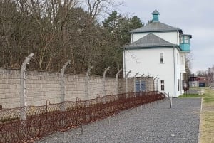 Berliini: Sachsenhausenin keskitysleirille.