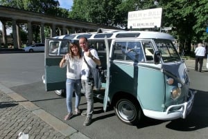 Berlin: Private Sightseeing Tour in Iconic Oldtimer VW Bus