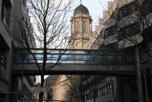 Berlin: Private Sightseeing Tour in an E-Rickshaw