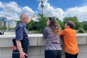 Berlin: Private Walking Tour with a Local Expert