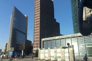 ベルリン：ローカル ガイド付きのプライベート ウォーキング ツアー