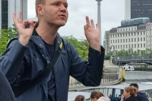 Berlin: Private Walking Tour with Kris - Local 5-STAR Guide