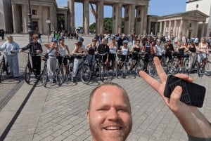 Berlin: Private Walking Tour with Kris - Local 5-STAR Guide